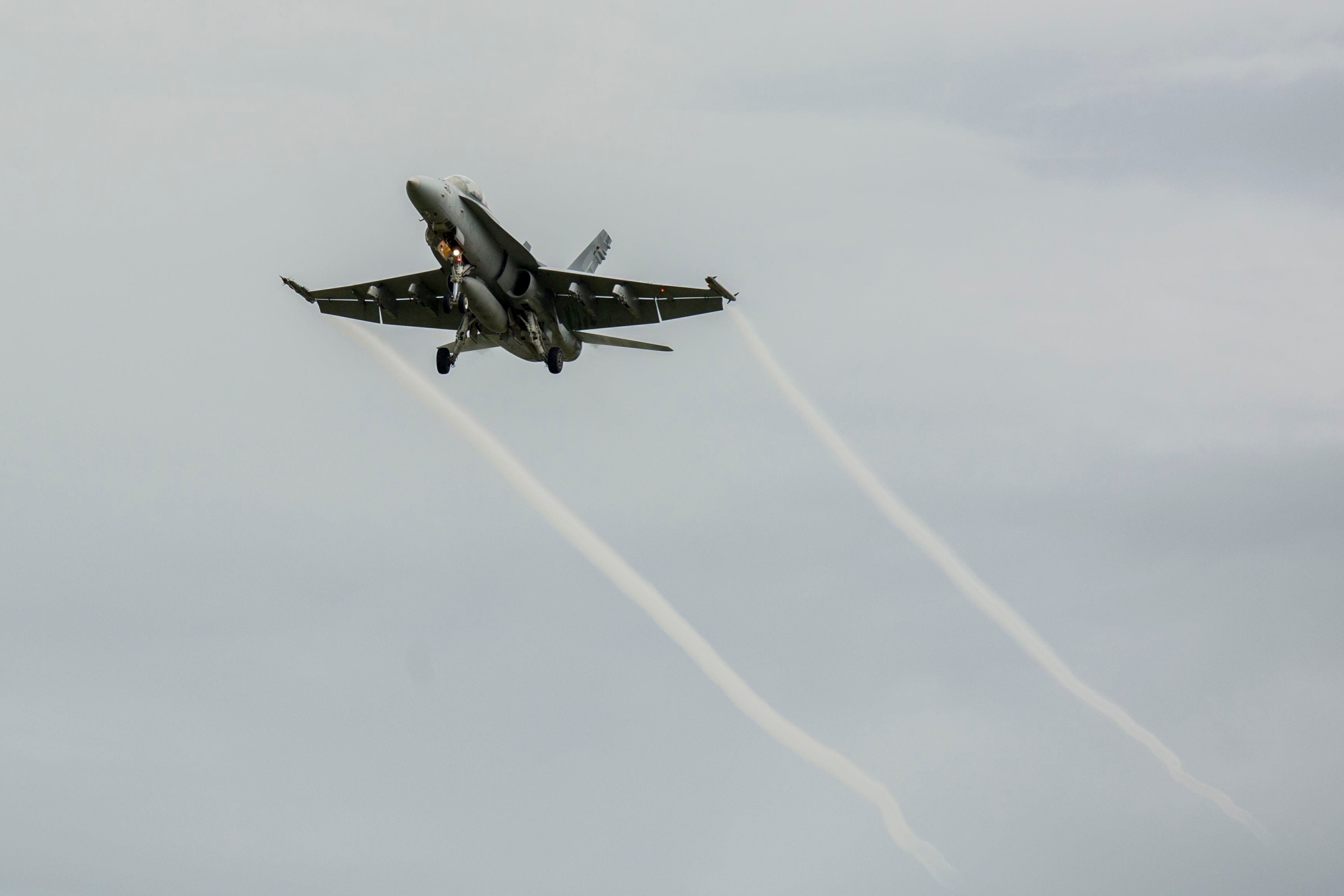 Marine Corps: 2 F/A-18s collide off San Diego; pilots safe