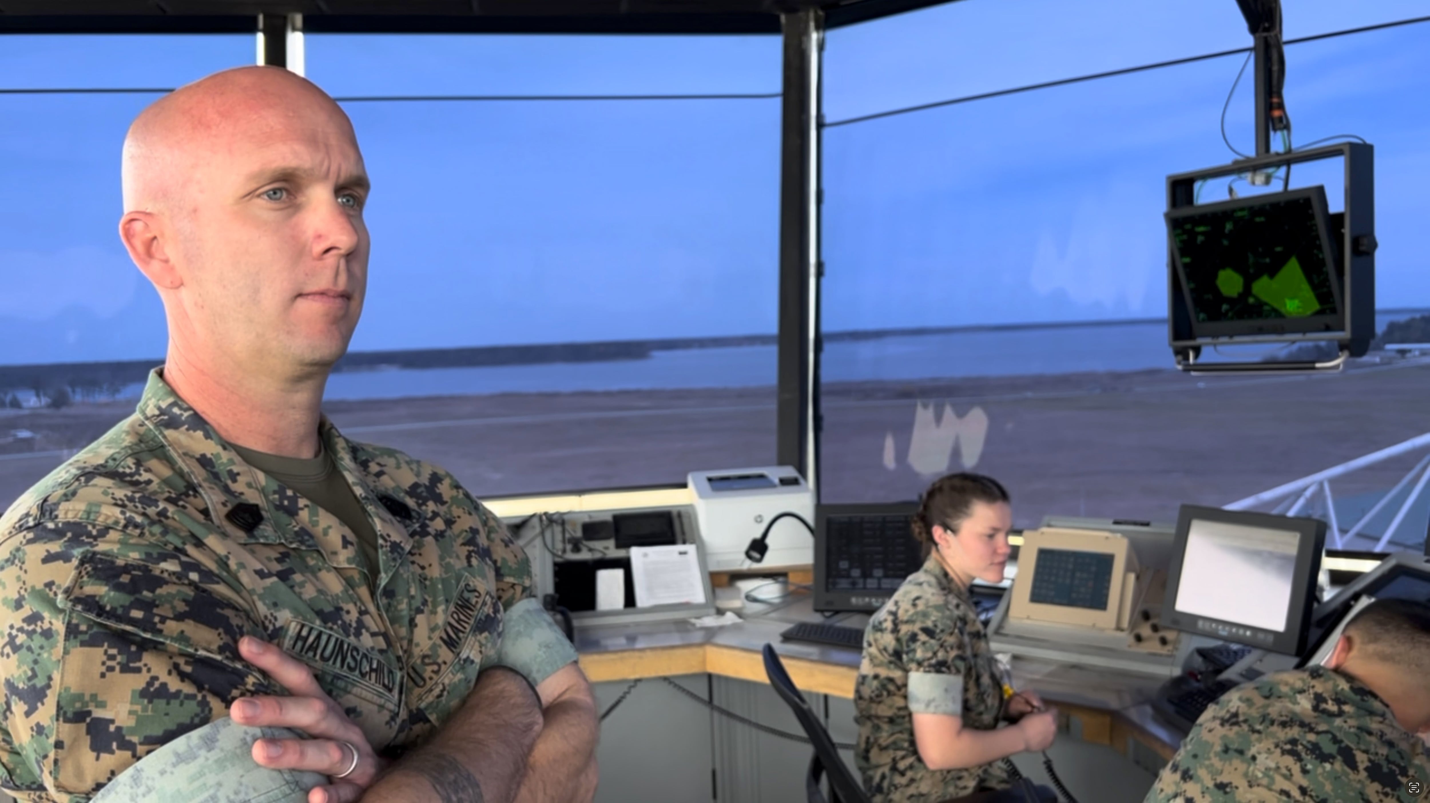 信頼への信頼 This Marine took reins of air traffic control during Kabul リール