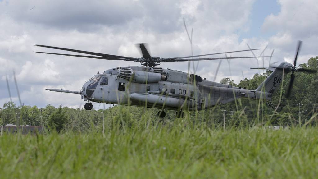 A CH-53E Super Stallion lands at Camp Johnson, N.C., June 18, 2020.