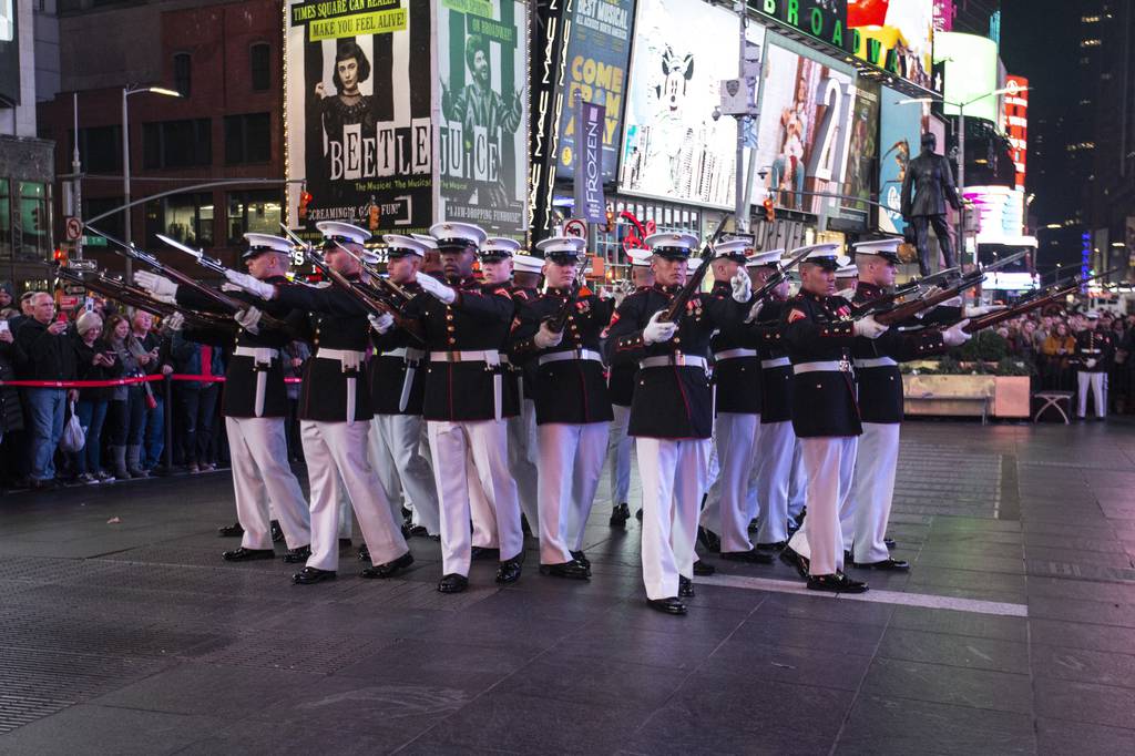 Marine Corps Silent Drill Platoon, Times Square