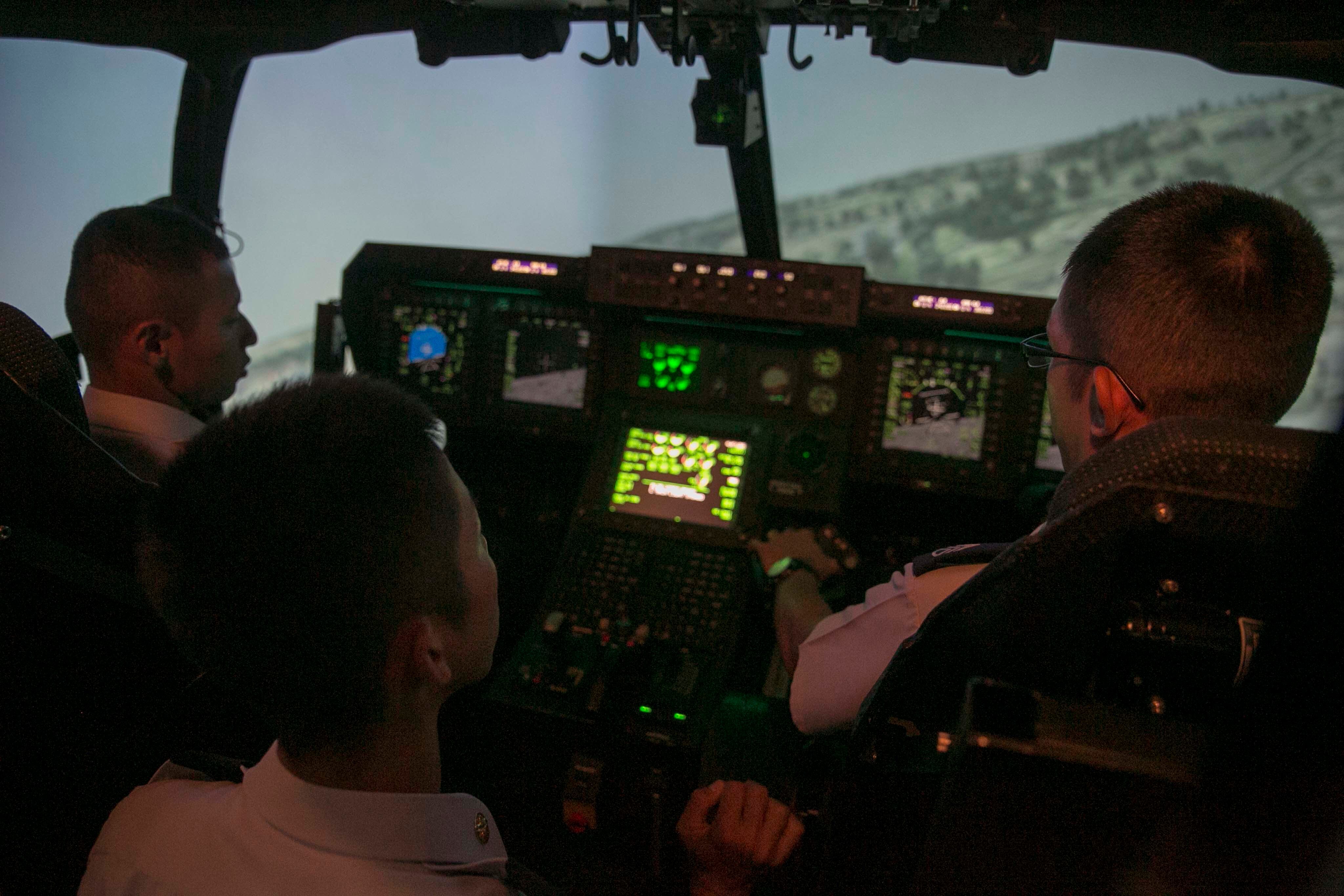 Marine Recruiters Want Cutting-Edge VR Flight Simulators to Attract Pilots